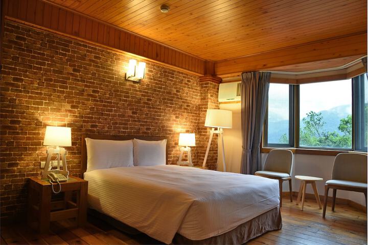 Room 5 of 38