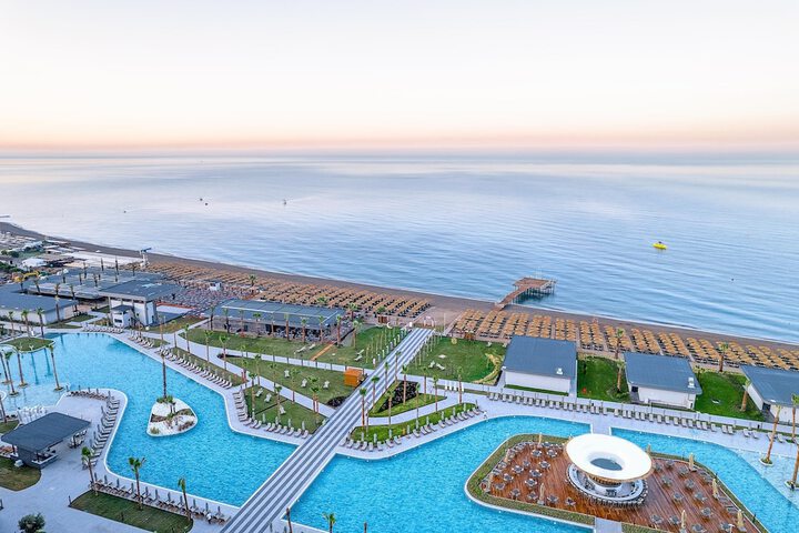 Pool Hotel