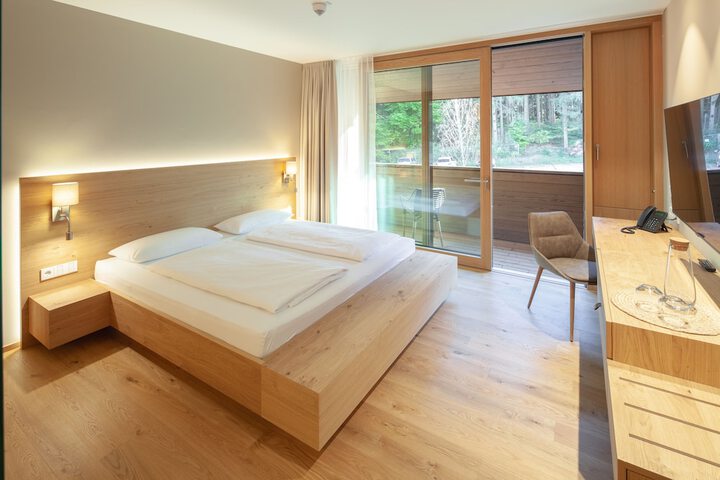 Room 10 of 74