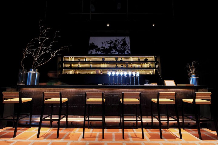 Lounge 95 of 105