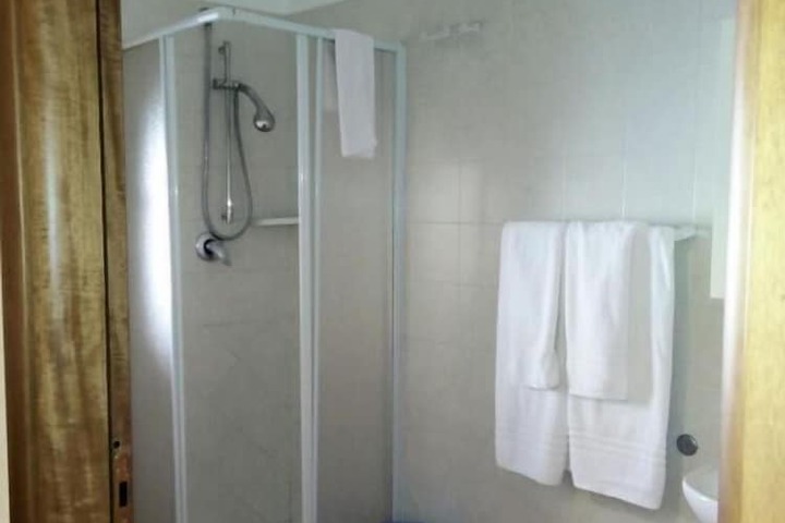 Room 30 of 48