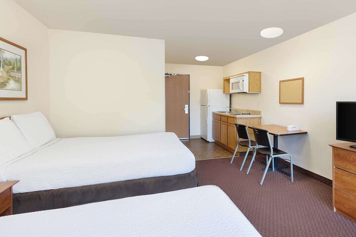 Queen Bed Accessible (6 of 8)