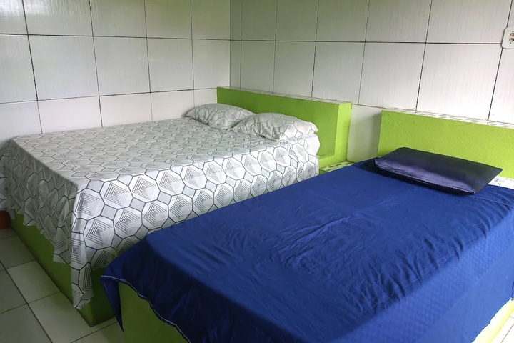 Room 4 of 17