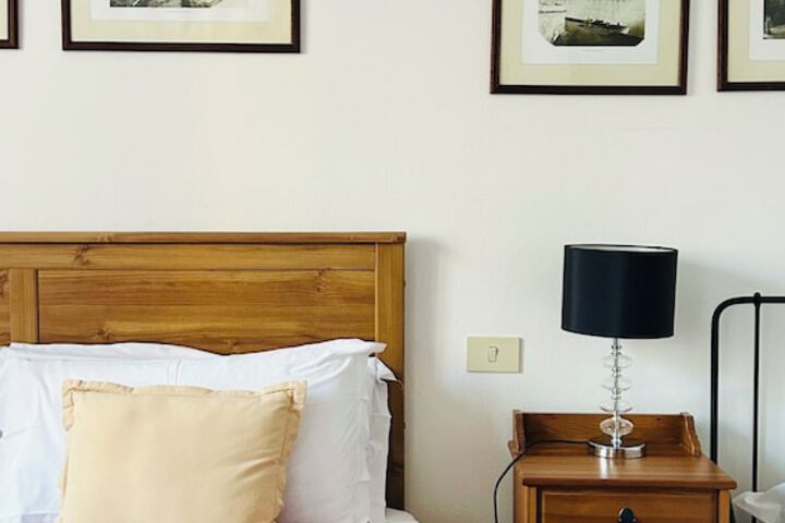 Room 32 of 38
