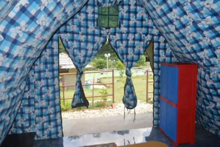 Room 3 of 38