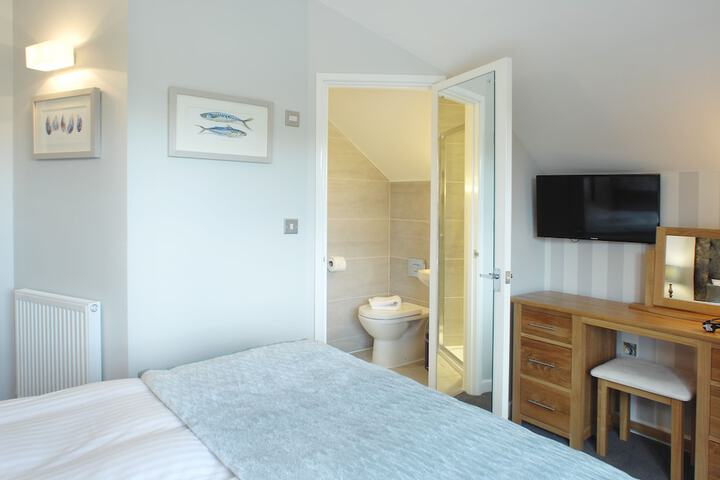 Room 14 of 179