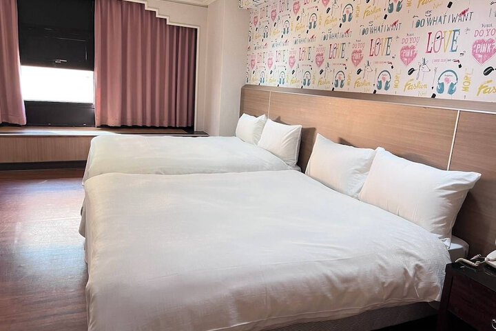 Room 8 of 26