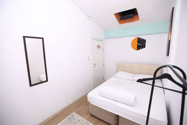 Room 29 of 39