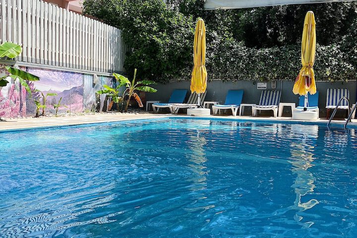 Pool 22 of 42