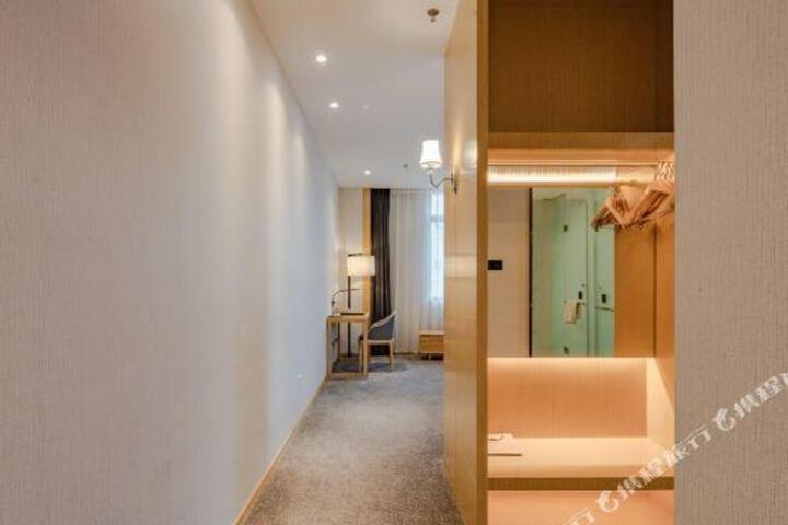 Exclusive Xiguan Boutique Hotel (Chengdu Longquanyi Government Experimental Primary School)