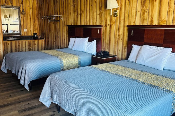 Room 3 of 20