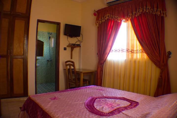 Room 11 of 66