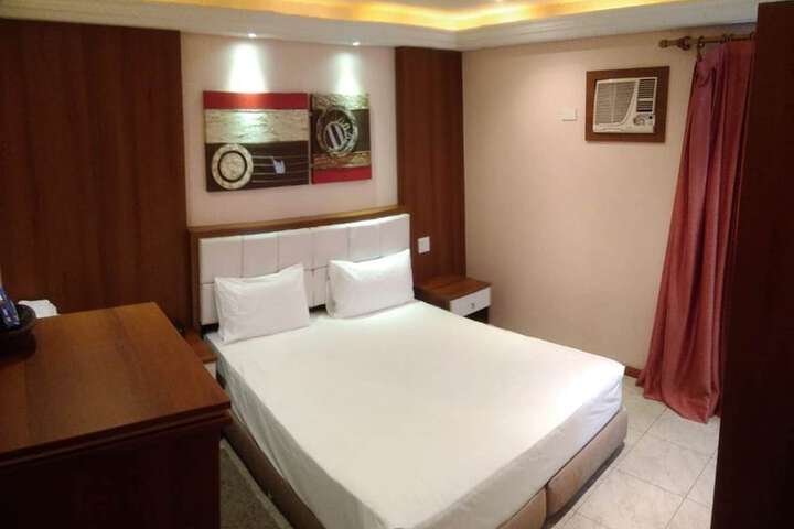 Room 26 of 41