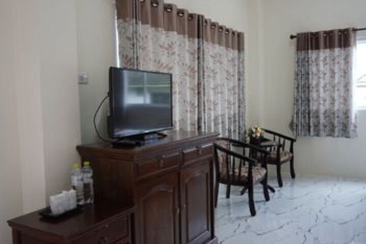 Room 42 of 49