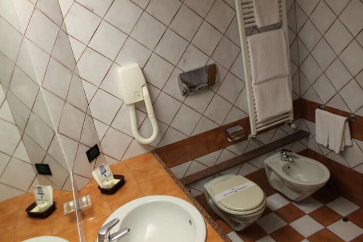Clean Restrooms
