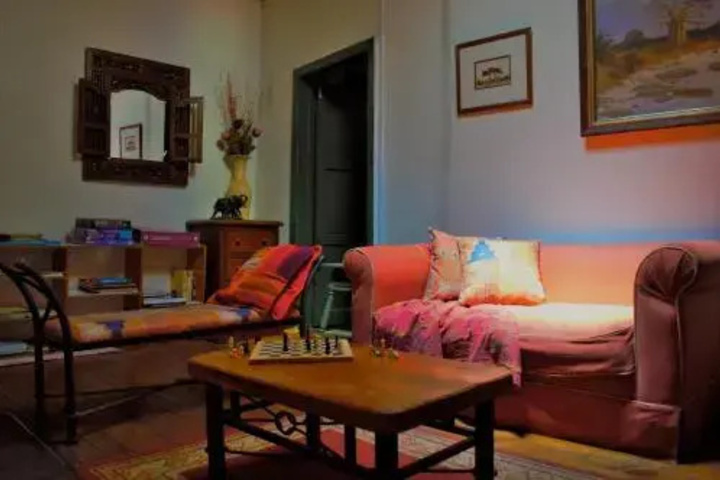 Room 2 of 9