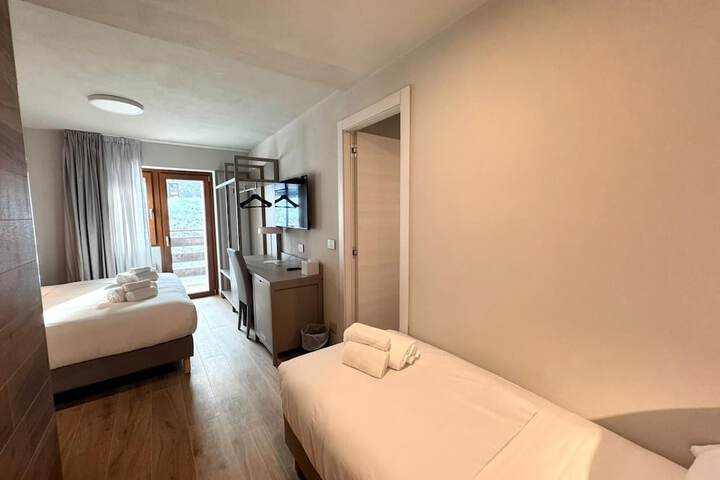 Room 8 of 72