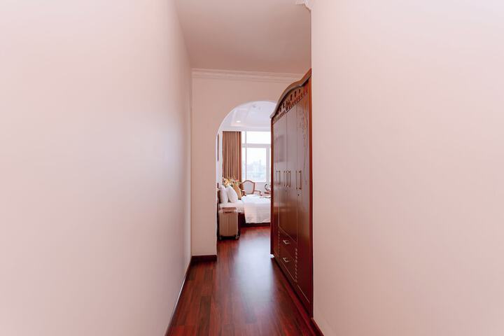 Room 32 of 125
