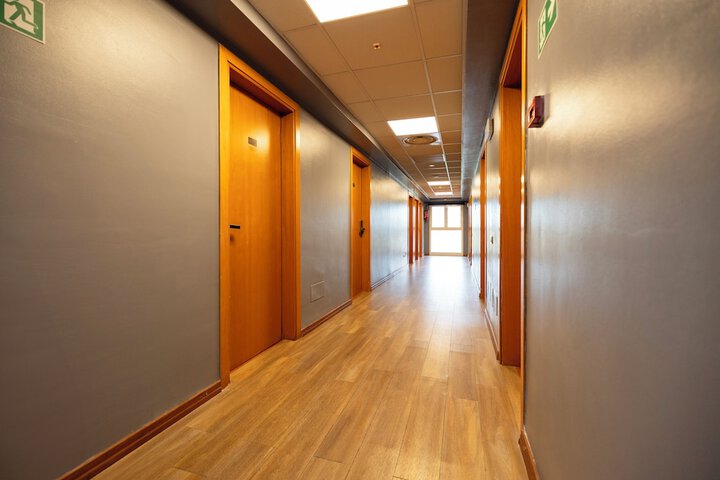 Ballroom/Hall 82 of 98