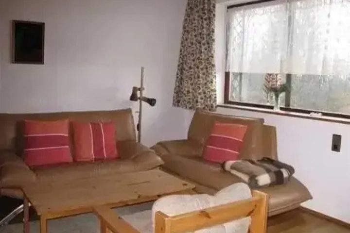 Room 3 of 5