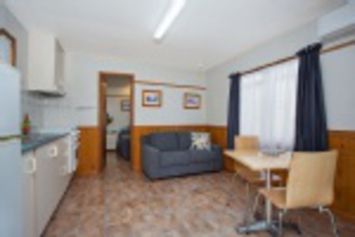 Room 350 of 406