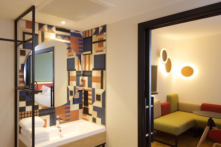 Room 46 of 114