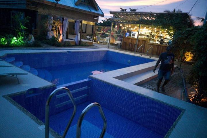 Pool 40 of 50