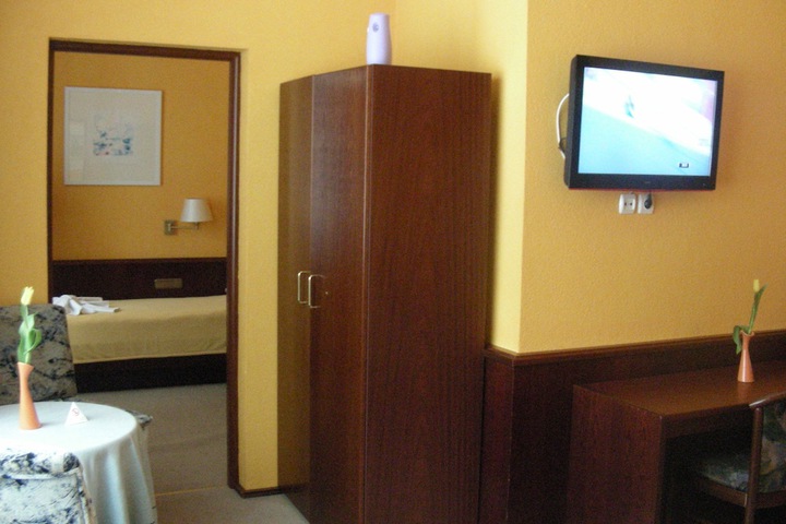 Room 11 of 57