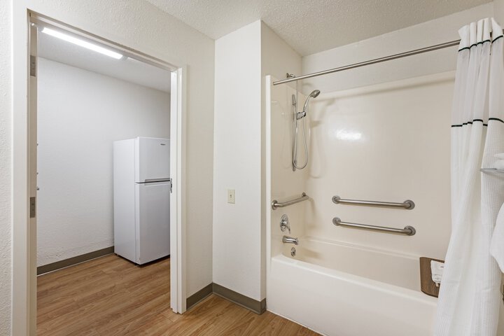 Room 14 of 24