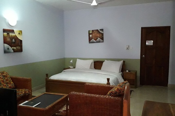 Room 9 of 43