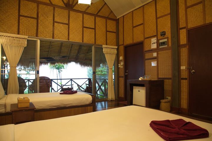 Room 3 of 31