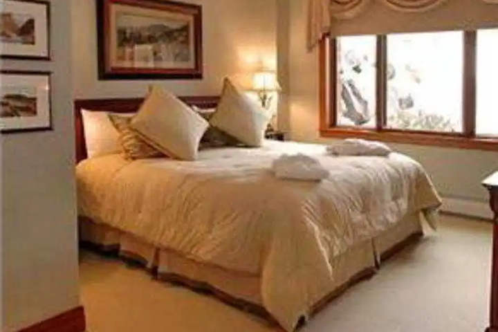 Room 2 of 11
