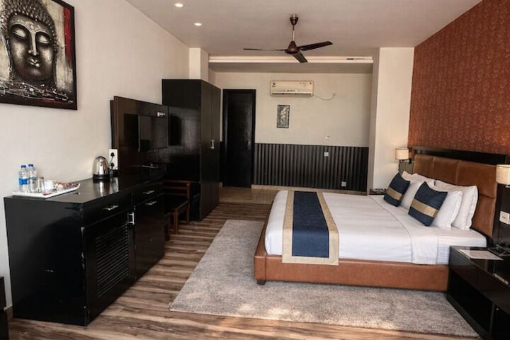 Room 35 of 75