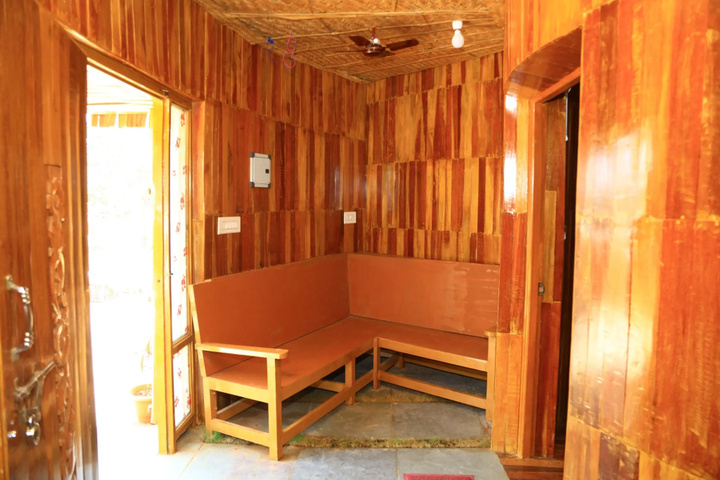 Room 13 of 17