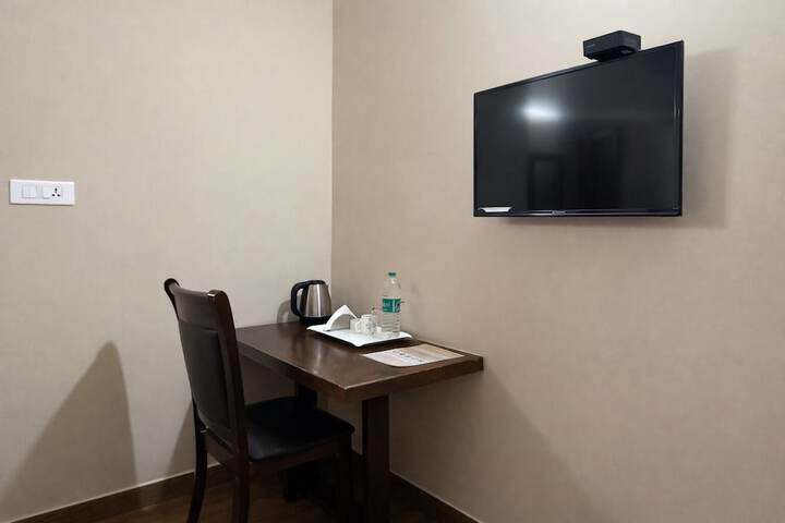 Room 18 of 43
