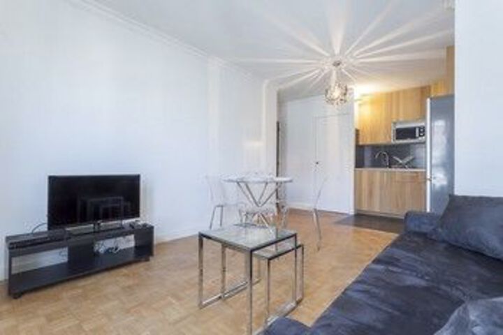 Room 16 of 19