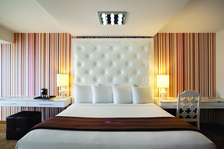 Room 19 of 144