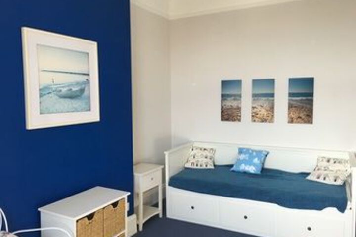 Room 16 of 28