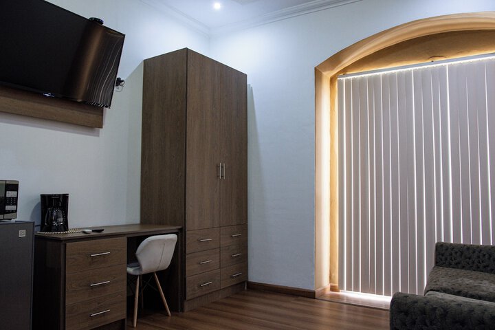 Room 12 of 14