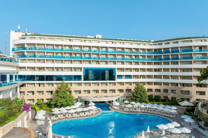 Pool Hotel