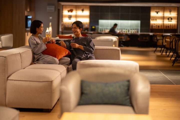 Lounge 182 of 200