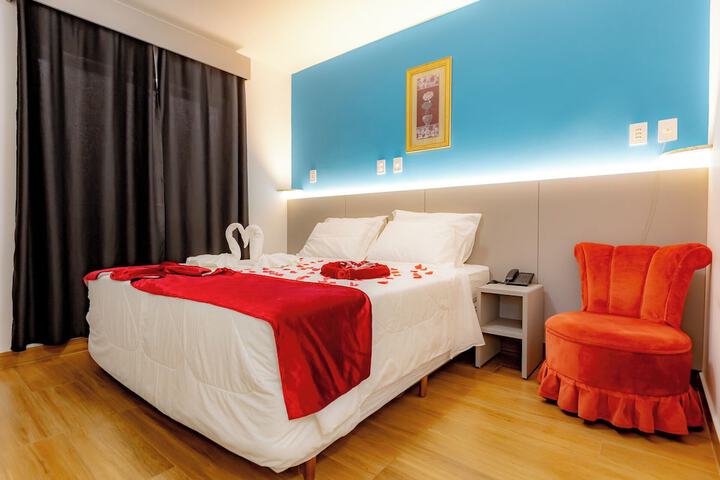 Room 20 of 104
