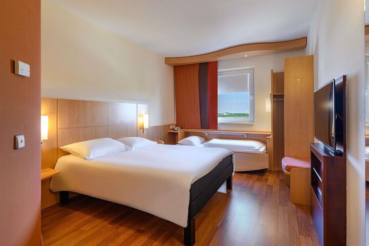 Room 21 of 70