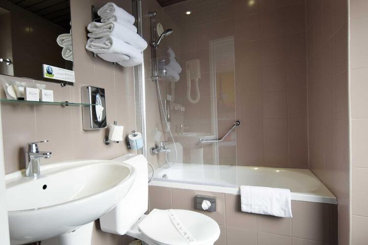 Room 31 of 43