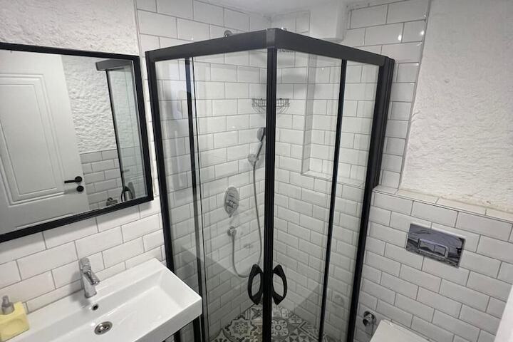 Room 22 of 29