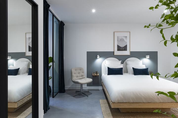Room 8 of 60