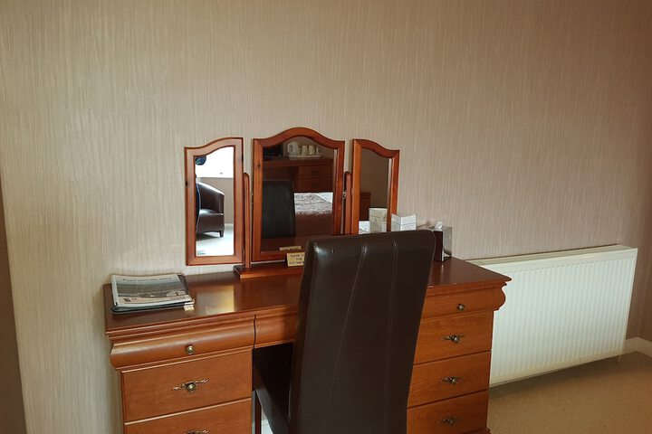 Room 51 of 108