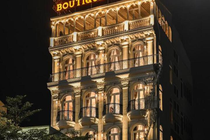 THE LUNA - Boutique Hotel