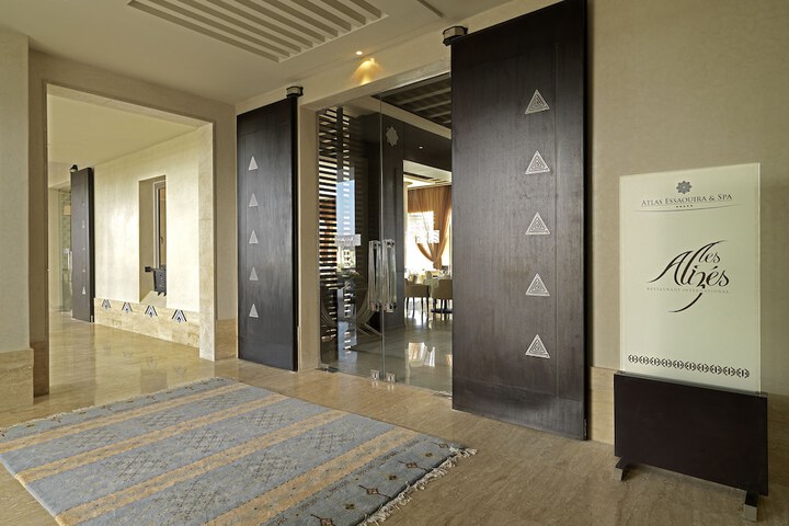 Ballroom/Hall 99 of 111
