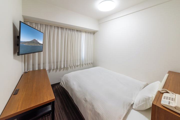 Room 6 of 25